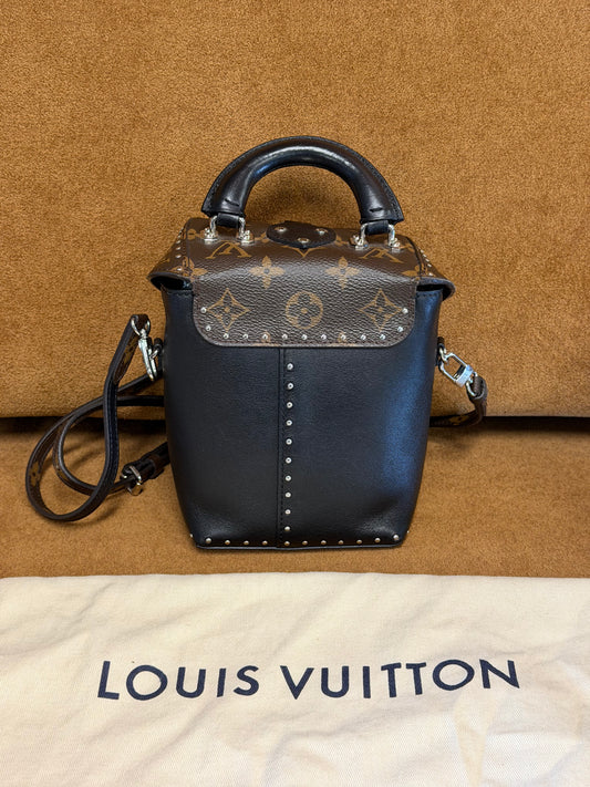Louis Vuitton Bag in Canvas & Black Leather