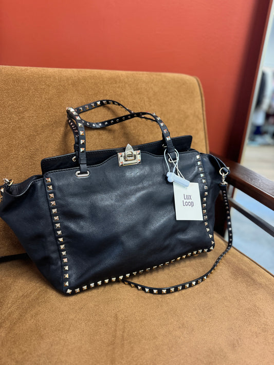 Garavani Medium Rockstud tote bag in black leather