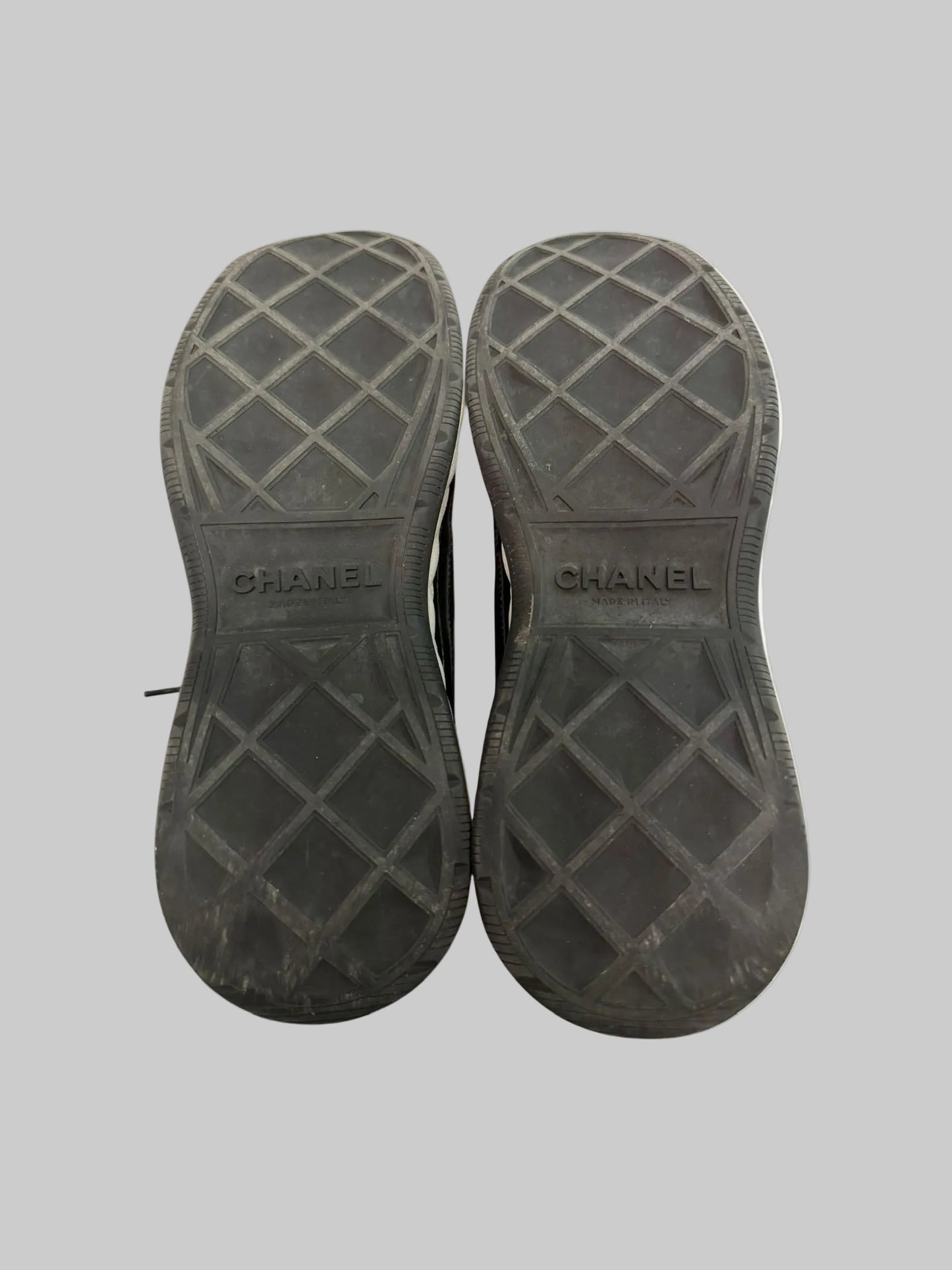 Chanel CC Logo Low-Top Sneaker