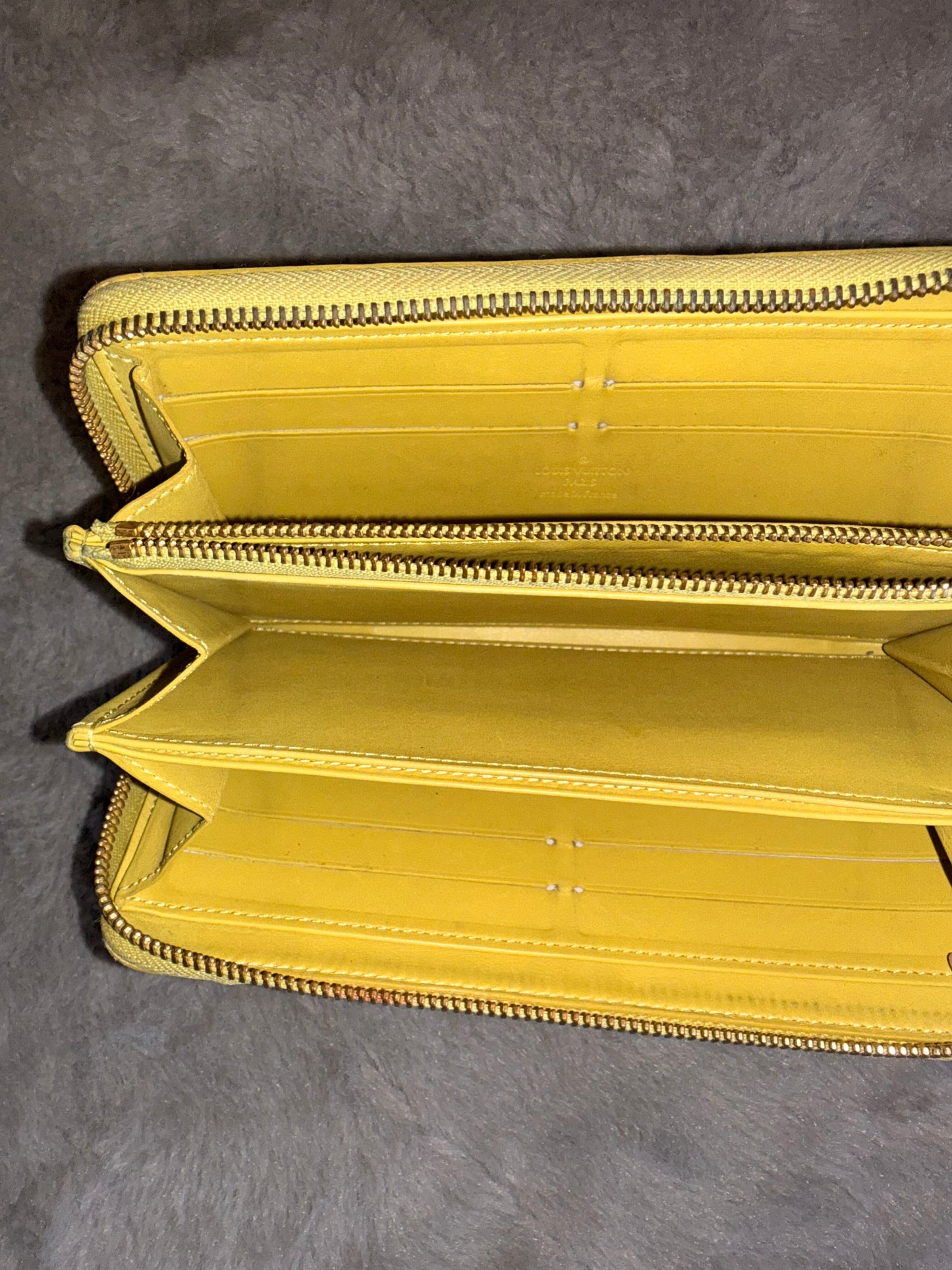Louis Vuitton Monogram Vernis Zippy Wallet