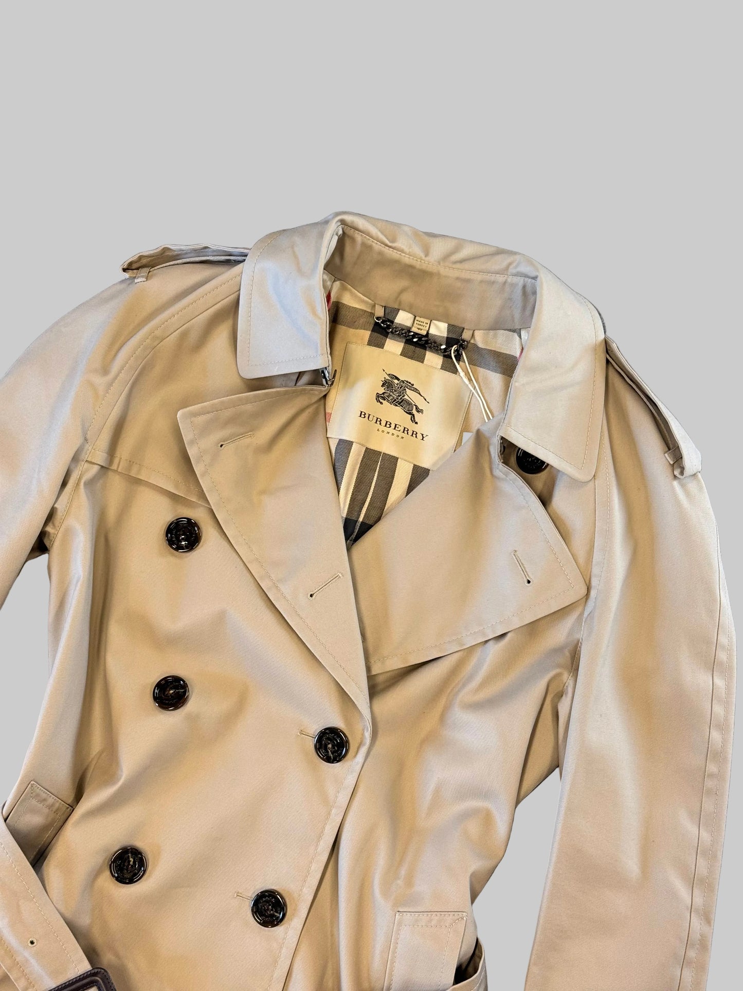 Burberry Kensington Heritage Trench Coat