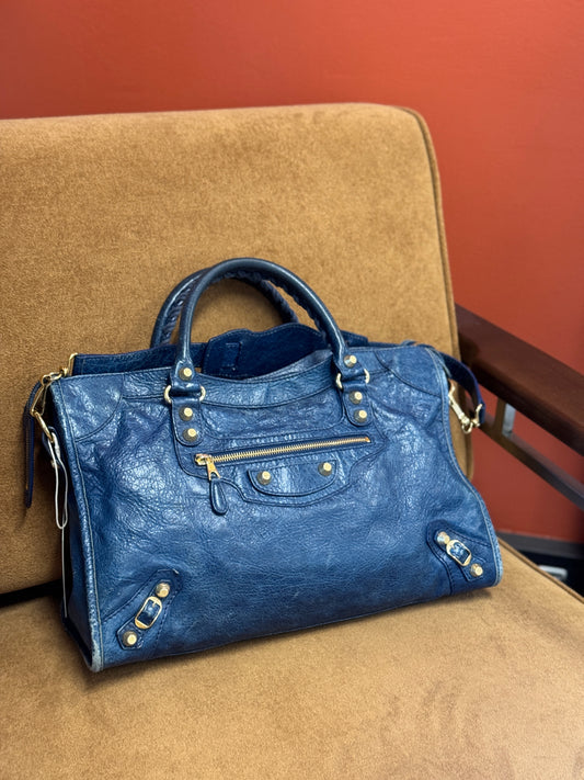 Classic City bag in navy blue