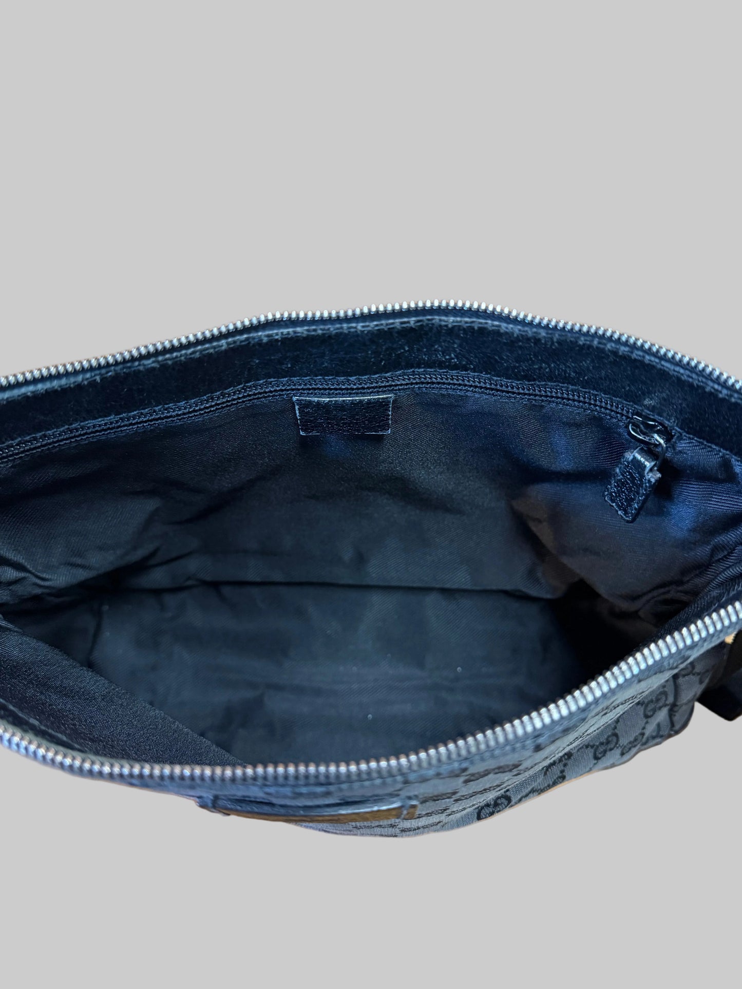 Gucci GG Canvas Medium Messenger Bag
