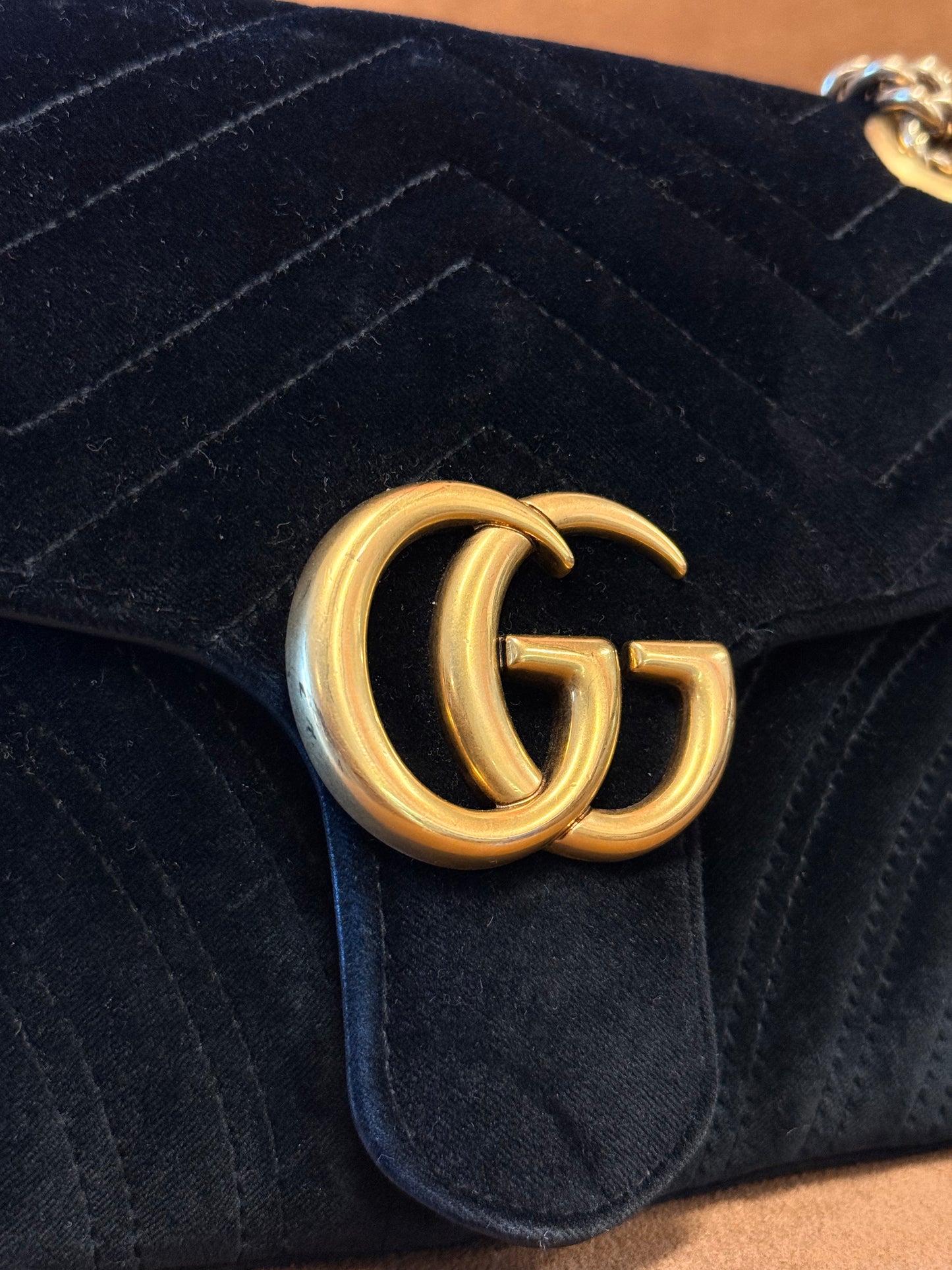 GG Marmont Small Shoulder Bag