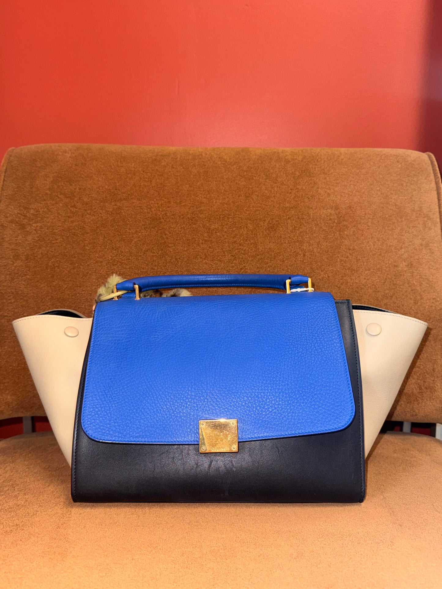 Tri-Color Trapeze bag in blue grained leather