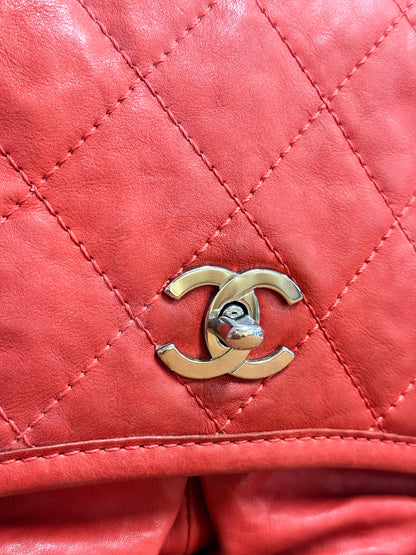 Natural Beauty Flap bag in Red Leather
