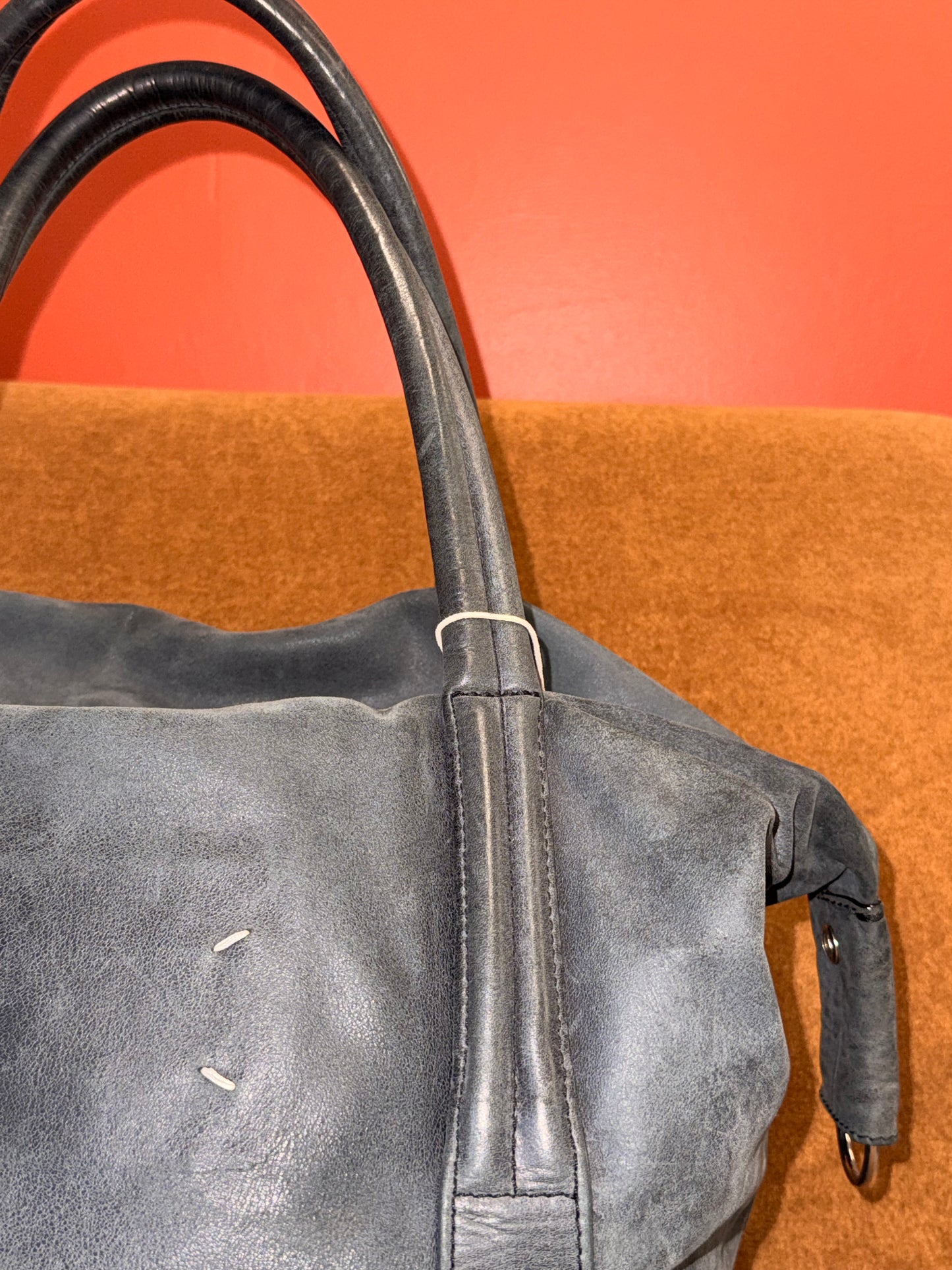 X-Large Travel Leather Bag in foggy blue leather