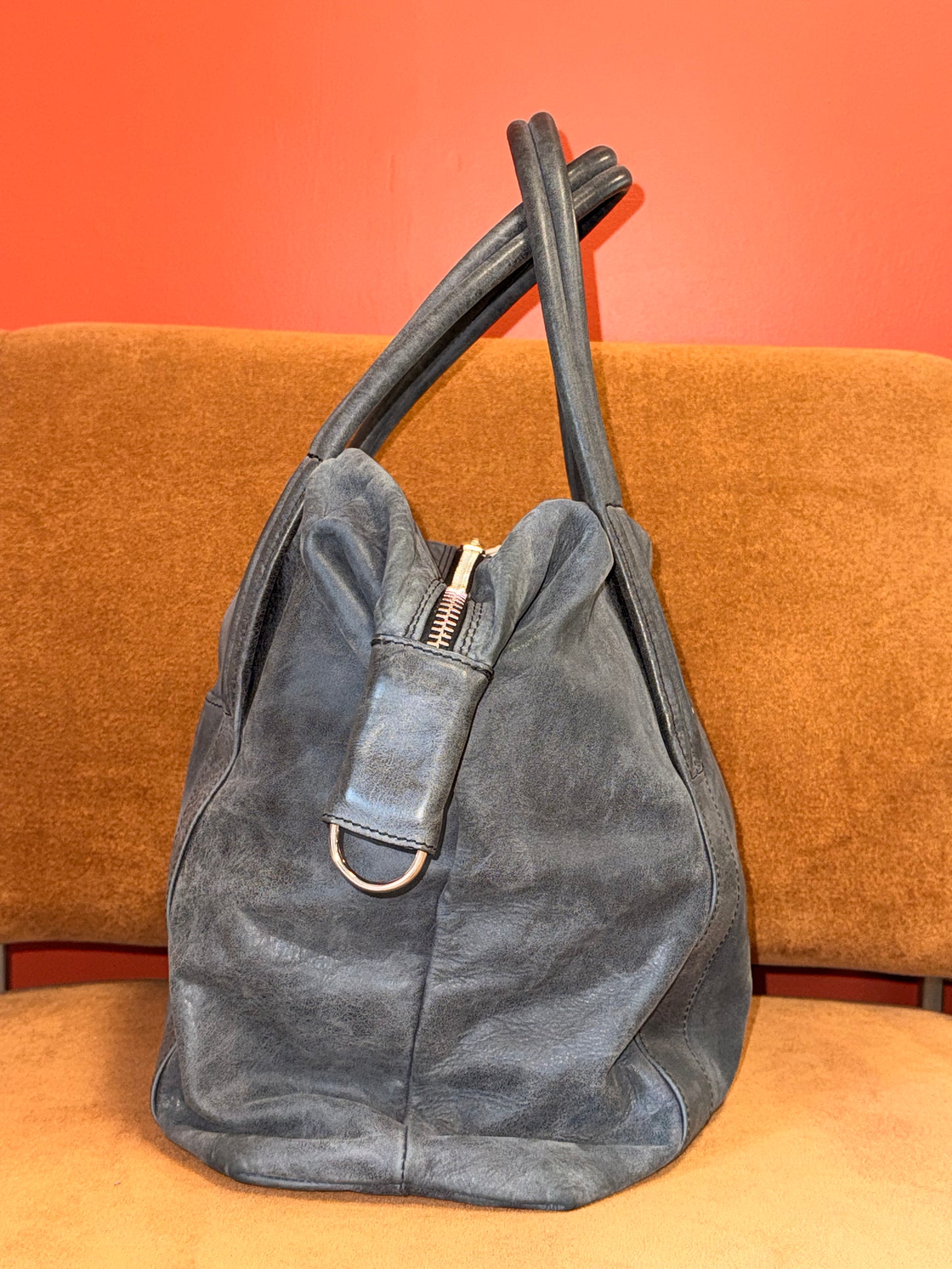 X-Large Travel Leather Bag in foggy blue leather