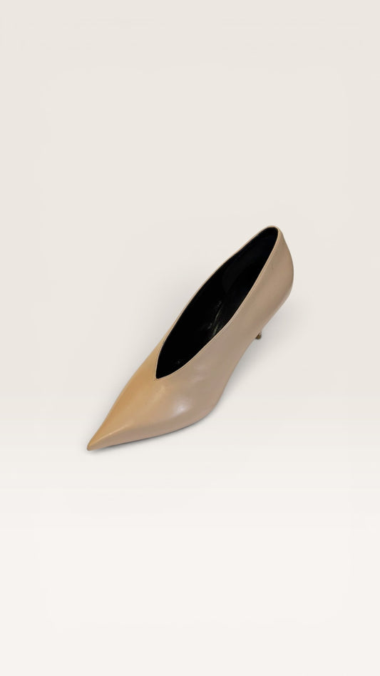 Celine Leather pointed Pumps