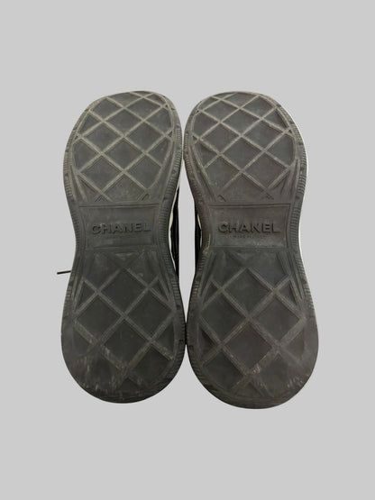 Chanel CC Logo Low-Top Sneaker