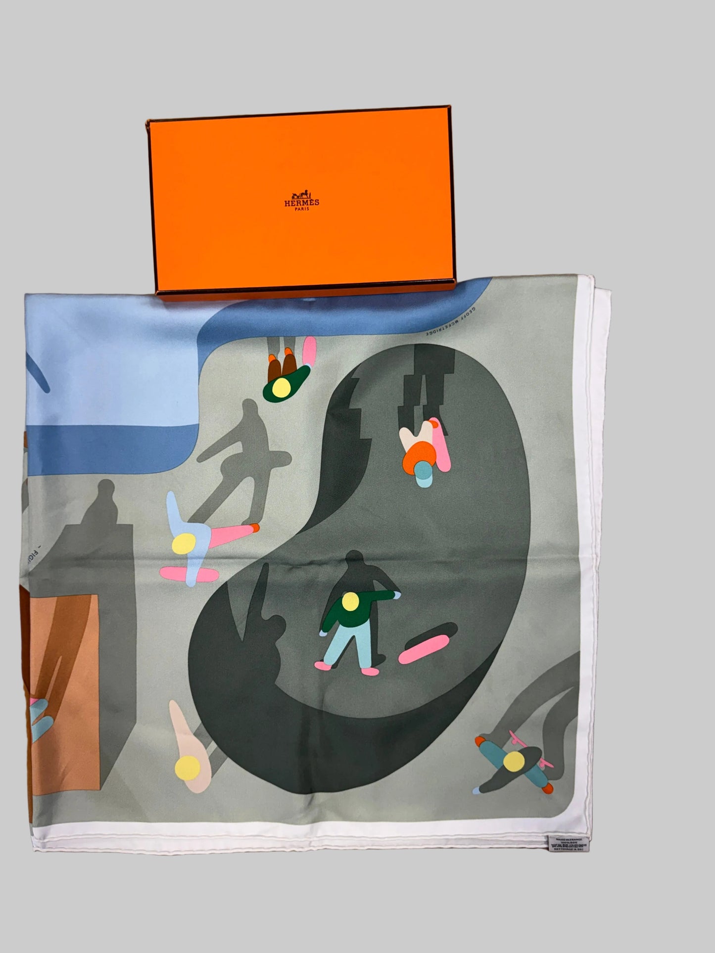 Hermès "Figures Libres" Silk Carré 90