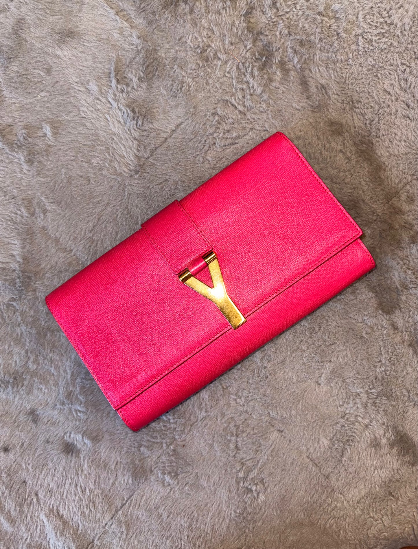 Yves Saint Laurent ChYc Fuchsia Textured Leather Clutch