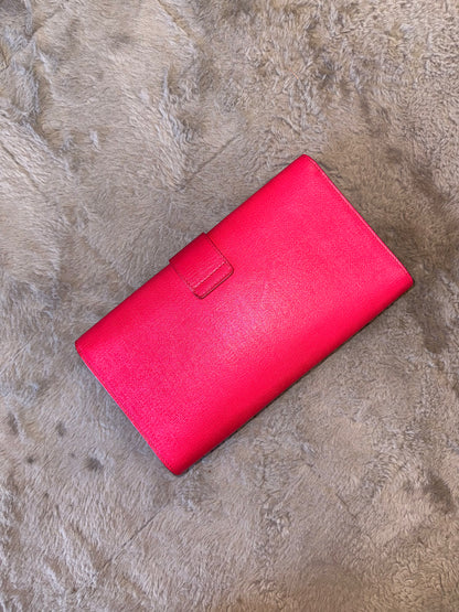 Yves Saint Laurent ChYc Fuchsia Textured Leather Clutch