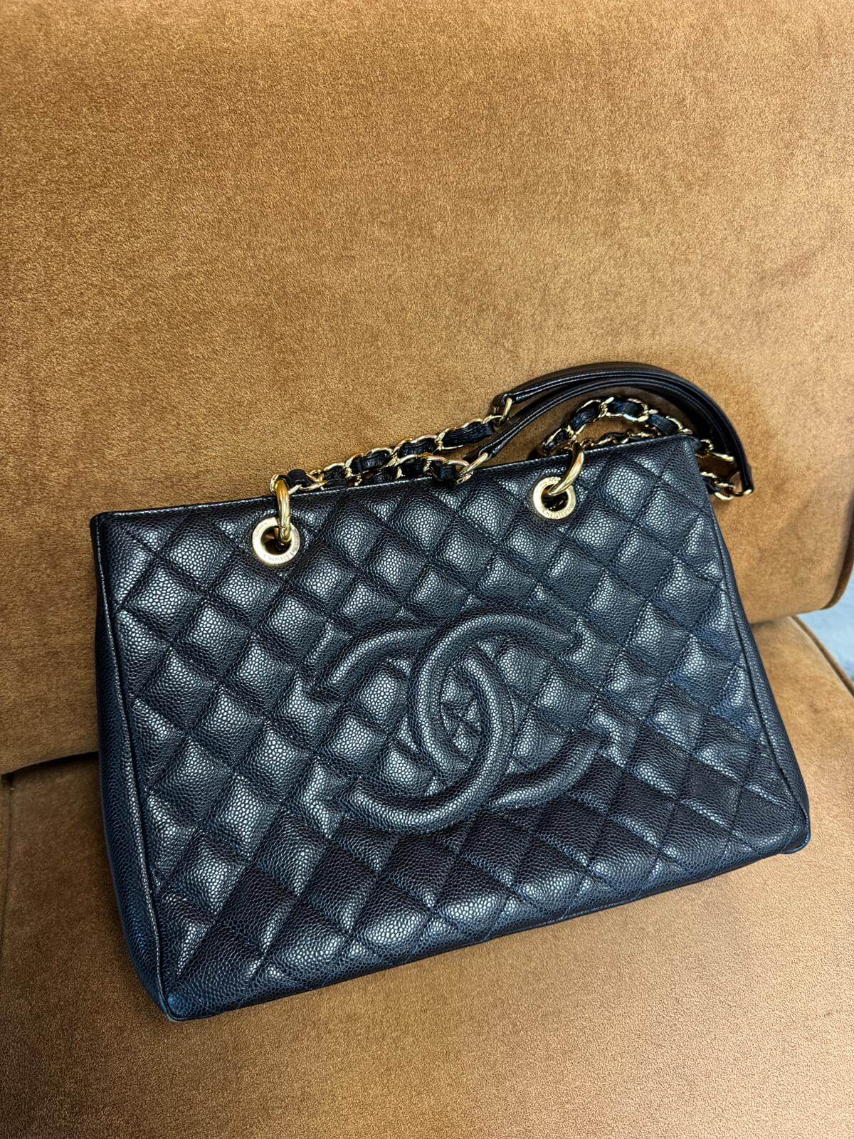 Chanel Grand Shopping Tote in Black Leather